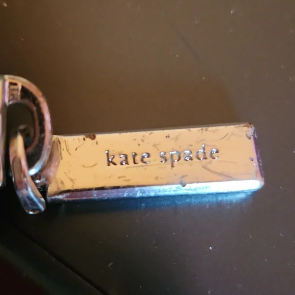 Kate Spade Elegant White and Gray Wallet - Picture 3 of 12